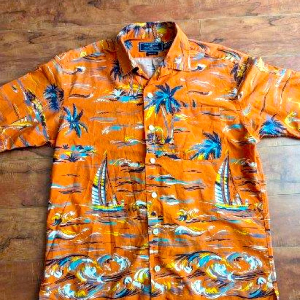 polo ‘Hawaiian style’ shirt medium, sail boats, waves,palm trees